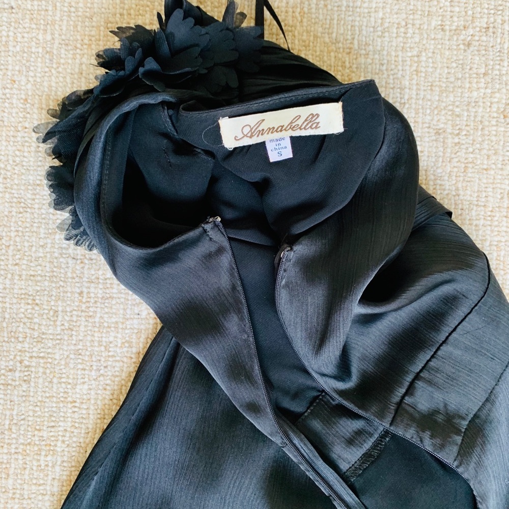 One On One Shoulder Ruffle Mini Dress - Picture 4 of 5